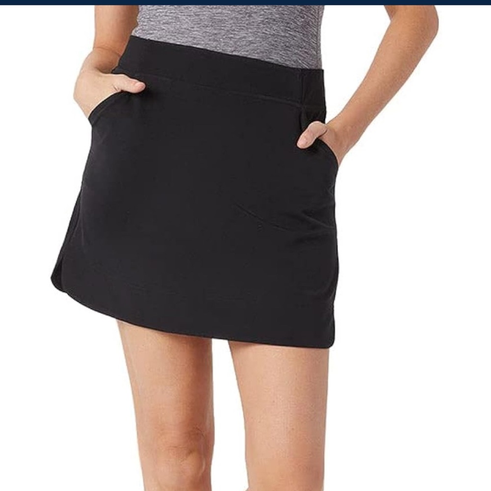 32 Degrees Women's Black Skort